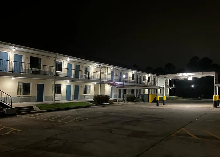 A Red Dot Inn