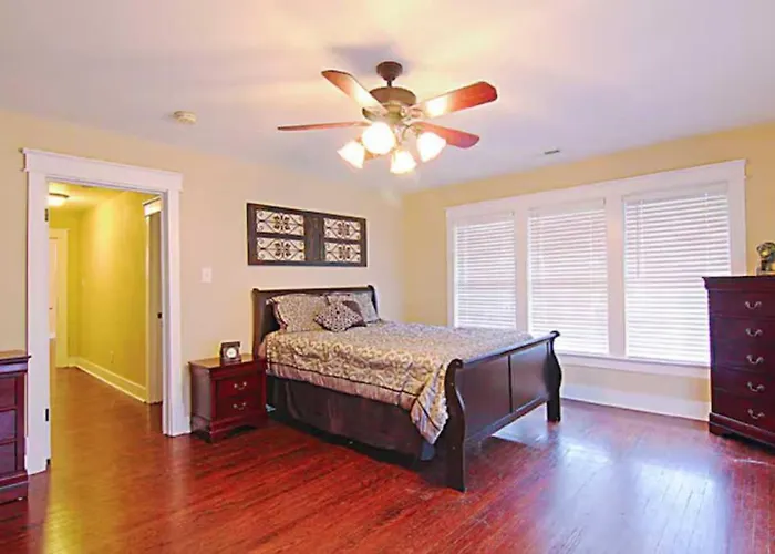 Downtown Florence Condo Pet Friendly Near Attractions