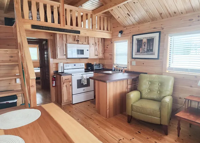 Cabin 3 Waterfront With Free Ramp Access And Fishing Piers
