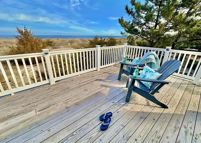 Beachview: On Beach. Pool Table. Pet-Friendly.