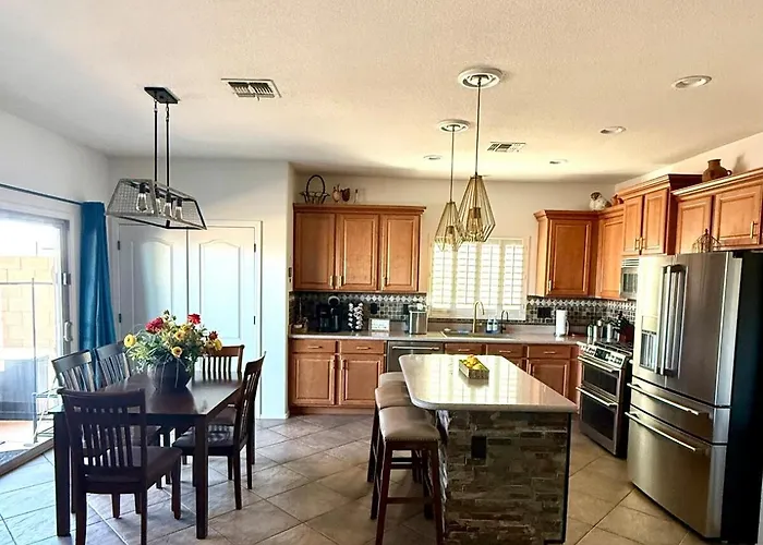 Desert Getaway 5Br Home With Pool Near Phoenix