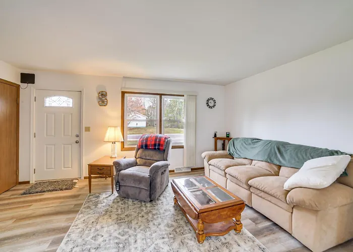 Explore The Upper Peninsula! Marquette Home