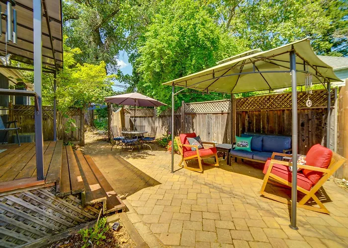 Charming Sonoma Wine Country Home Base W/ Extras