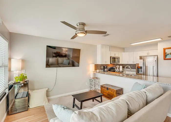 Panama City Condo W/ Dolphin Views & Marina Access