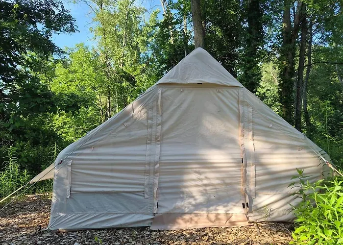 Tiny Timber Tent- Retreet
