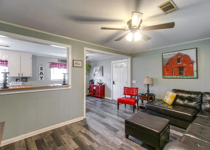 1 Mi To Dtwn! Quaint Vidalia Getaway W/ Patio