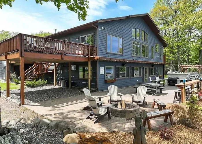 7Br Luxury Waterfront Retreat On Grindstone Lake