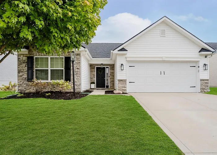 Elegant Comfort In Noblesvilles Timber Ridge!