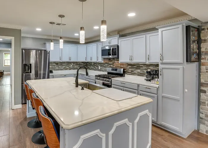 Great For Families! Shreveport Getaway W/ Patio