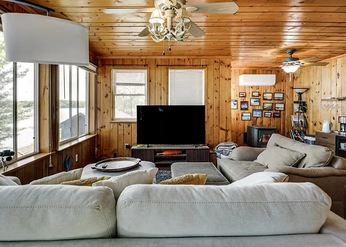 Boat, Fish, Relax! Crescent Lake Retreat W/ Dock