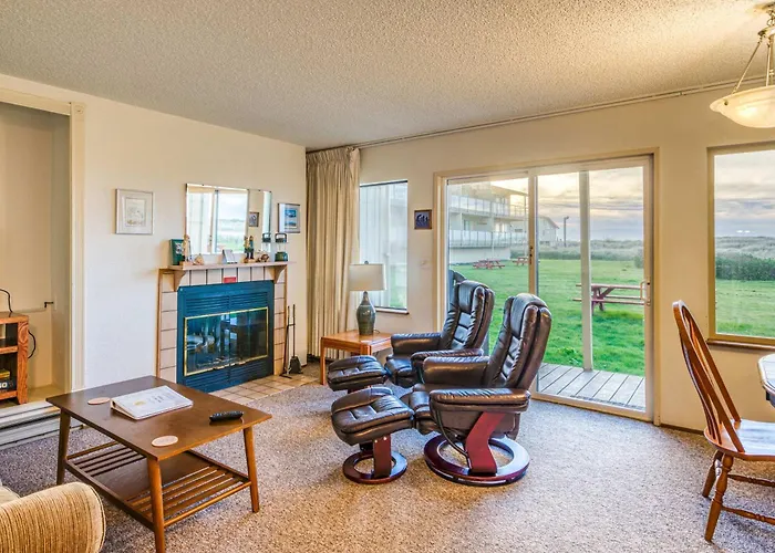 Hi-Tide Resort King Bed Dogs Ok Unit 01