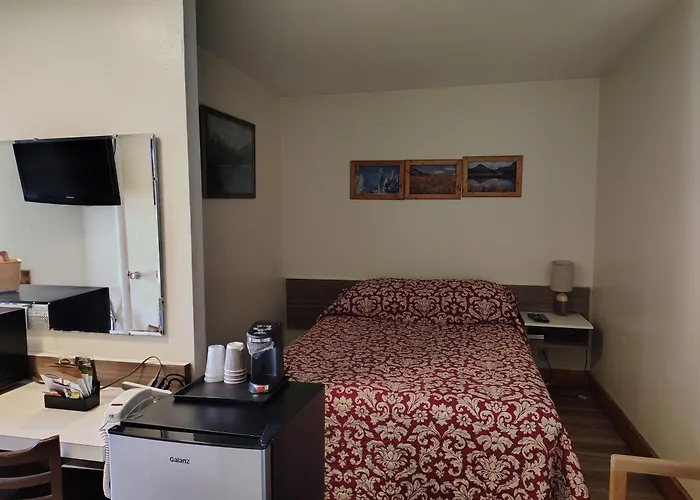 Paintbrush Inn
