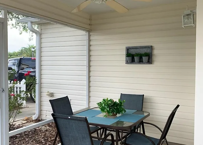 Patio Villa W Golf Cart Close To Lake Sumter Landing
