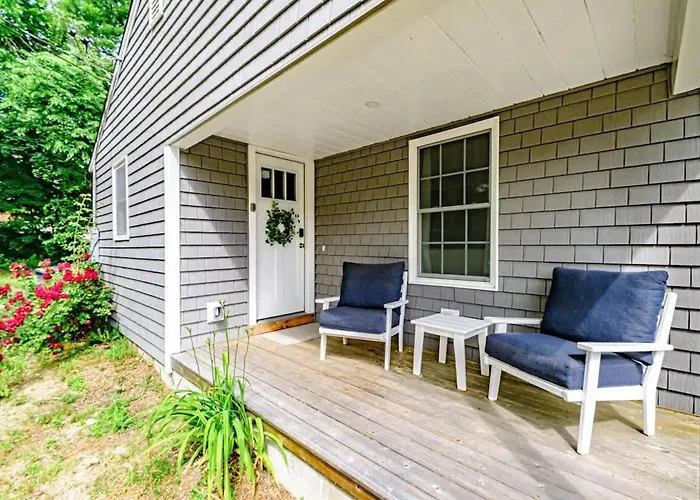 Cozy Family Home With Beach Access