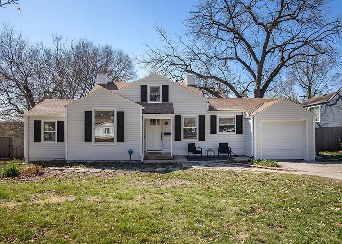 Charming 3Bd 2Br Dog Friendly