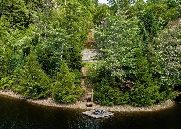 Secluded 3-Bedroom Log Home That Borders Vt State Park