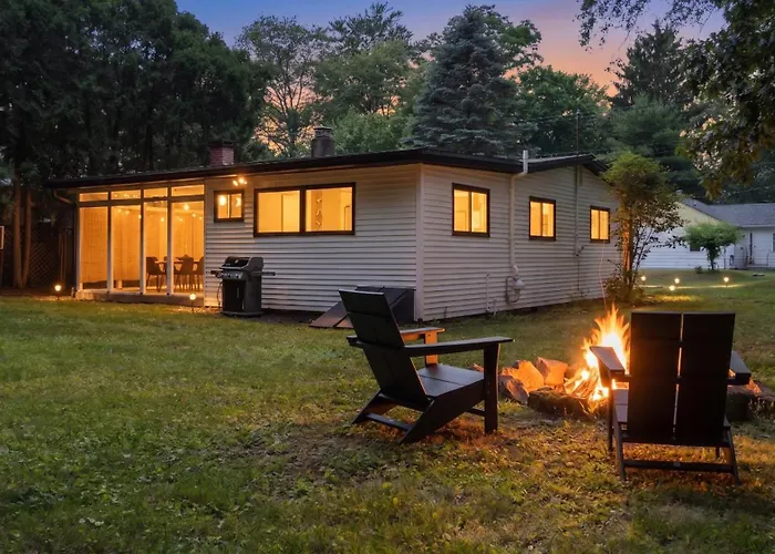 Modern Cottage In Copake