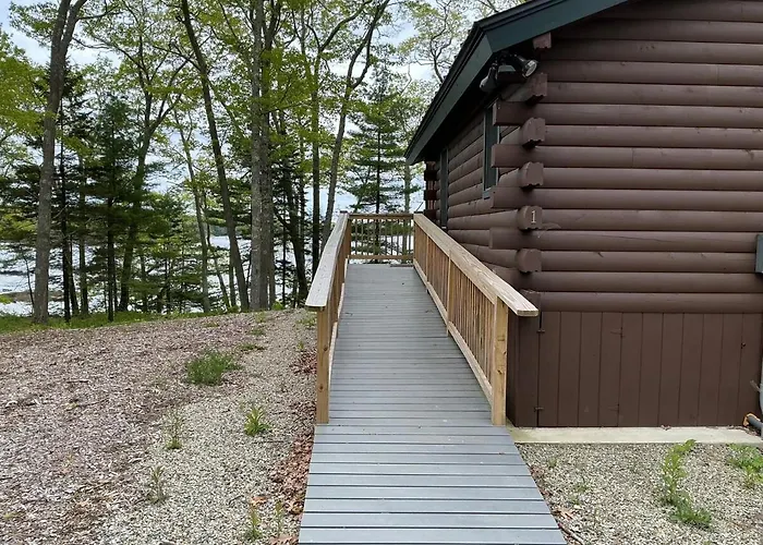 Rivers Edge Cabins - Cozy Lookout