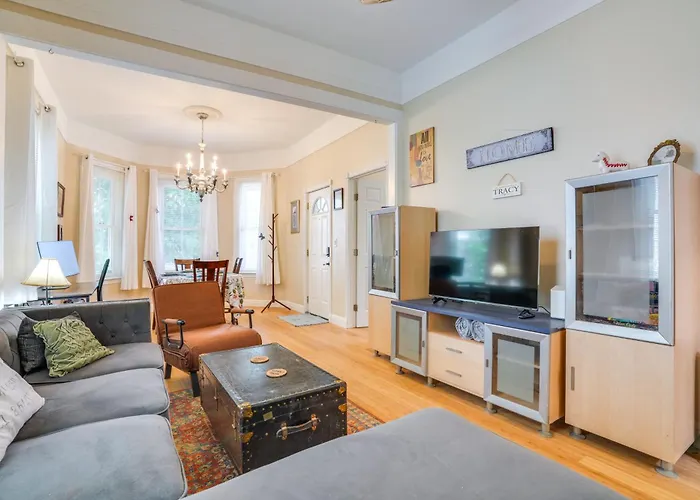 Walk To Dtwn! Tracy Extended Stay W/ Patio & Yard