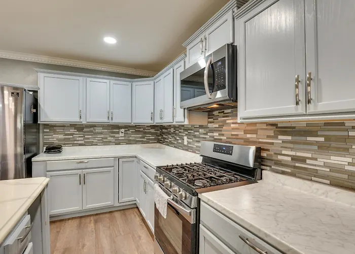 Great For Families! Shreveport Getaway W/ Patio