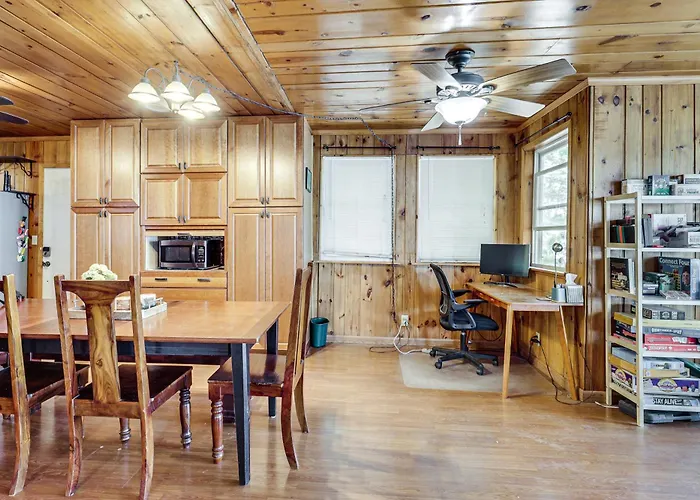 Boat, Fish, Relax! Crescent Lake Retreat W/ Dock