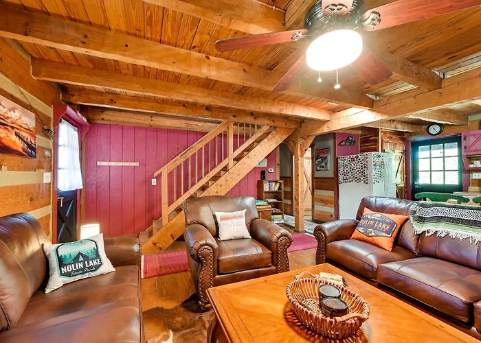 Unique Mammoth Cave Cabin W/ Teepee & Hot Tub!