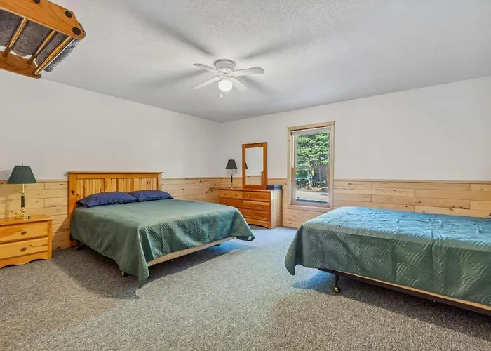 Lakeside Condo #21 4Br 4Ba Timberlane Resort