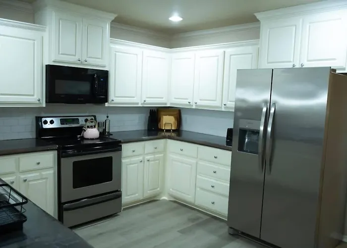 Family-Friendly House With Private Patio Escape