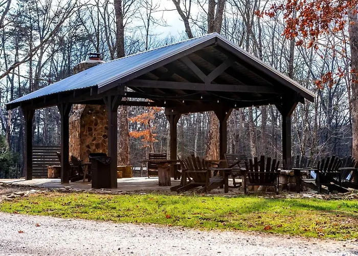 Quiet Nature Retreat Perfect For Unwinding & Outdoor Moments In Monteagle, Tennessee
