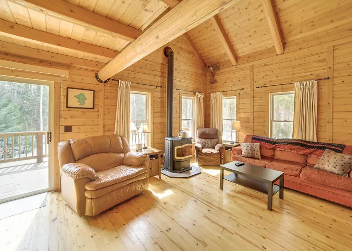 1/4 Mi To Hiawatha Forest Trails! Outdoor Retreat