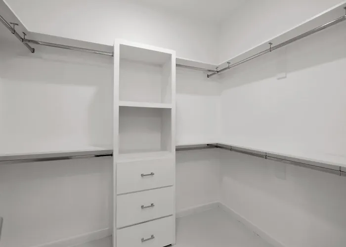 2023 Modern 3Br Fast Wifi Workspace Pet-Friendly Garage Yard