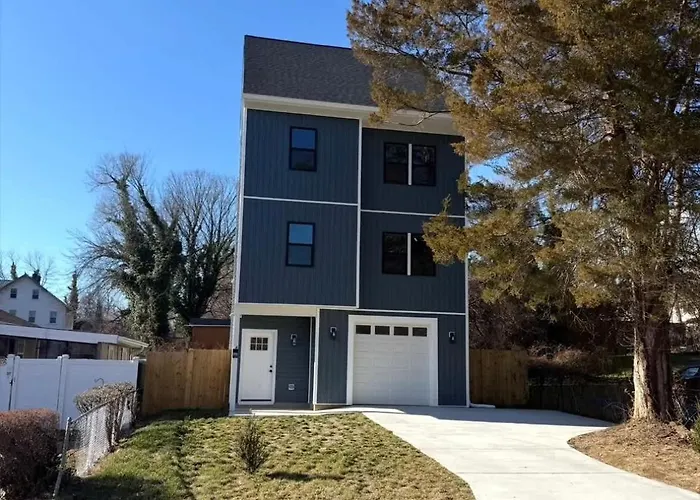 Modern 4-Level House Near Dc & Annapolis