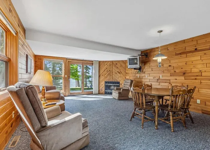 Lakeside Condo #17 3Br 3Ba Timberlane Resort