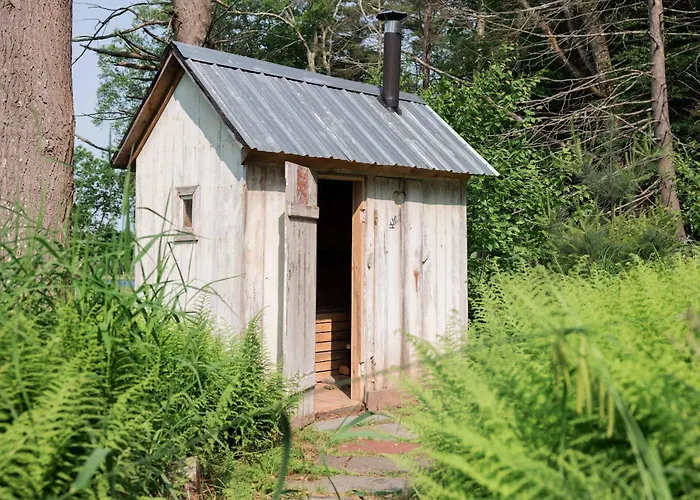 Dunn Brook Lakehouse - Sauna Private Lake Scandi Home