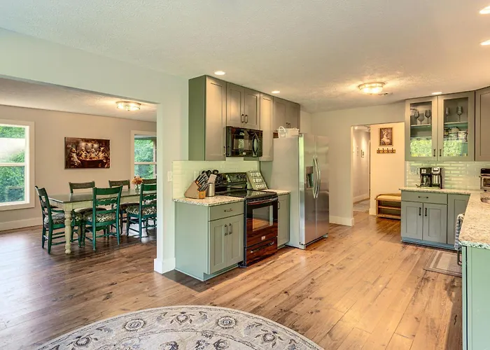 Group-Friendly Kingsport Home W/ Game Room, Decks!
