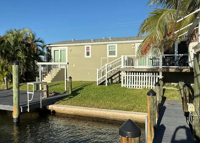 Dolphins Retreat. Waterfront, Pier, Close To Beach