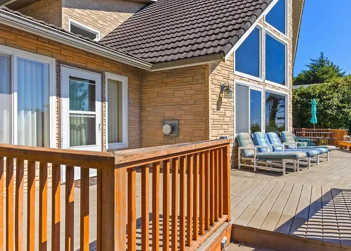 Beachfront Moclips Retreat Hot Tub And Fire Pit
