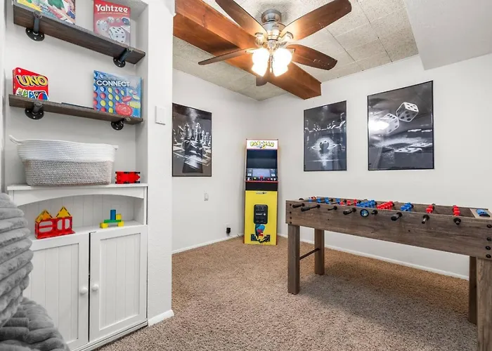 Private Indoor Pool And Ht - Sleeps 16 - Game Room