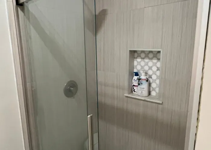 Airport And Boston Room