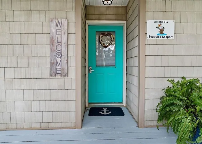 Seagulls Seaport Big Boat Dock Waterfront Pet Friendly And Fenced Yard