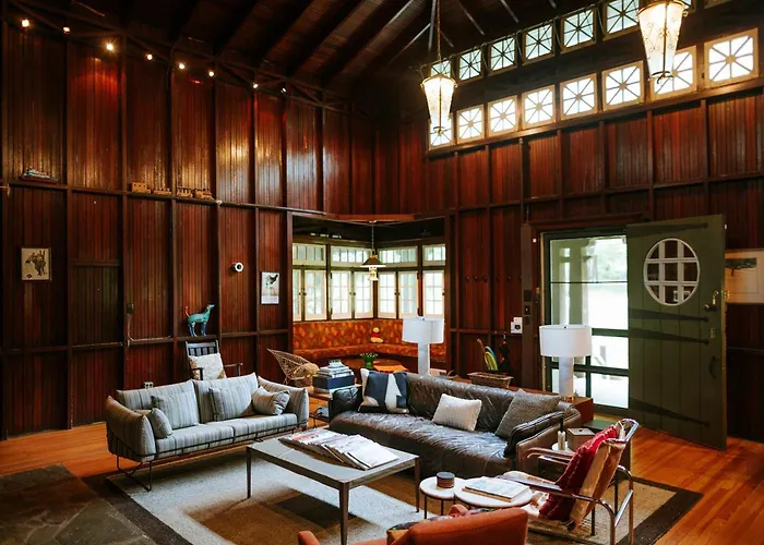 Blankenburg House - Refined Rustic Forest Serenity