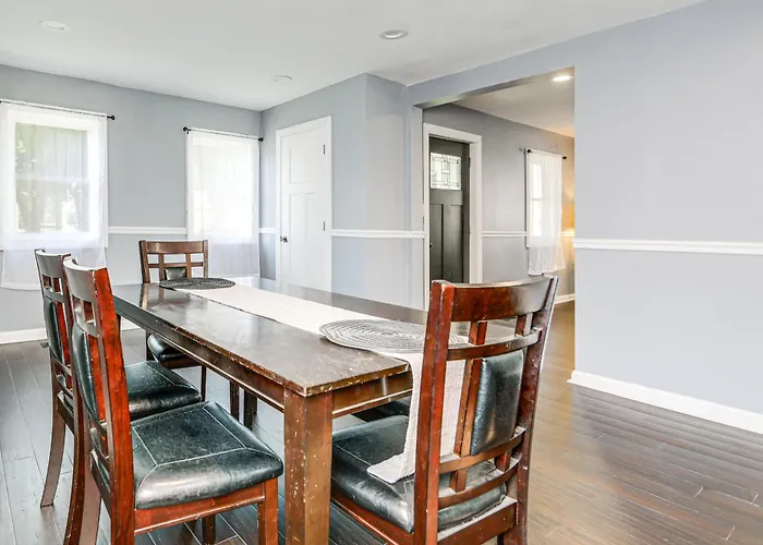 2 Mi To Owasco Lake! Updated Auburn Home W/ Yard