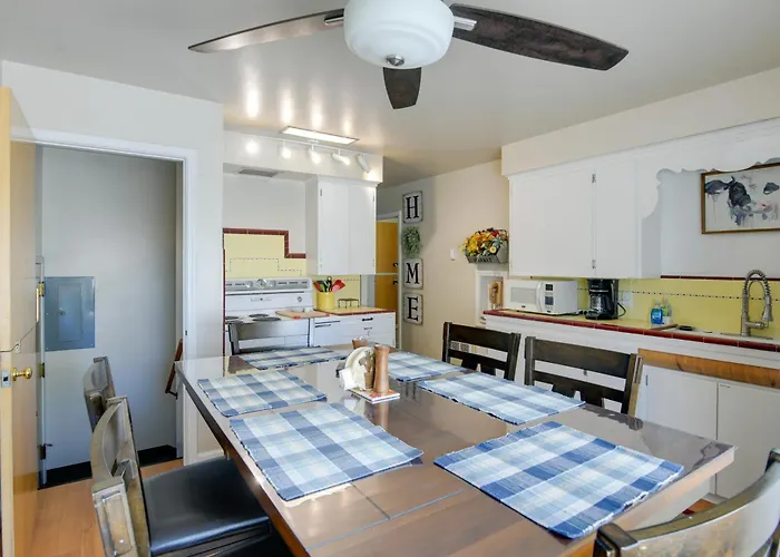 Hike, Golf & Fish! Pet-Friendly Getaway In Ashton