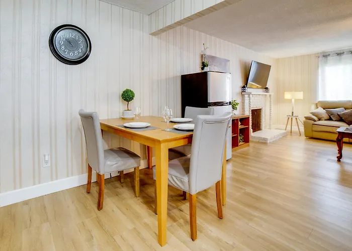 Family Home 5 Mi To Dtwn Riverside & Hospital!