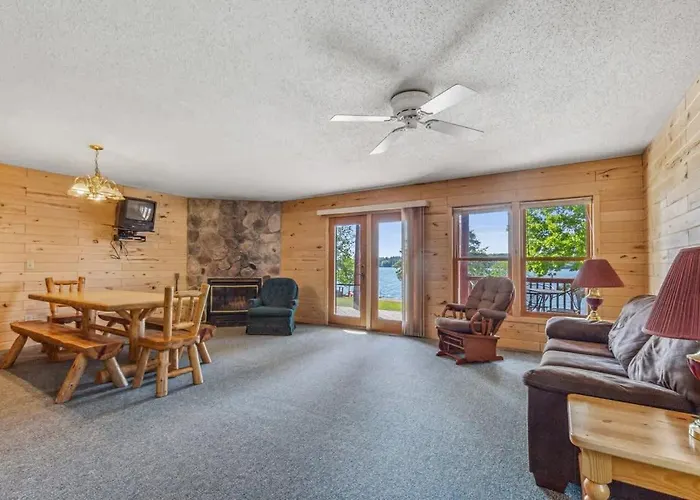 Lakeside Condo #18 4Br 4Ba Timberlane Resort