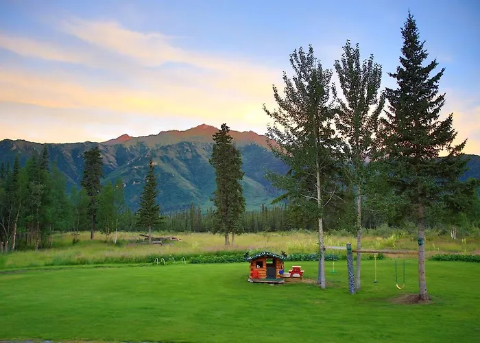 Cozy Creekside Cabin With Mountain Views & Fireplace Near Log Cabin Creek, Tok Alaska