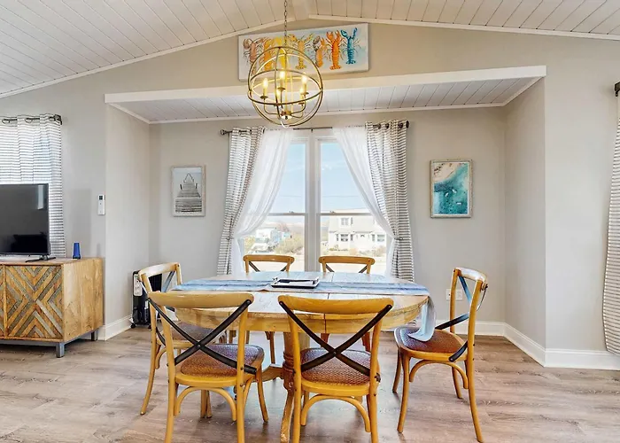 Oceanfront Hotel Suite At Beachfront Sandbars Inn With Balcony Ac & Firepit