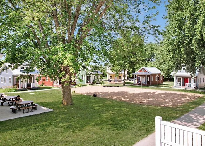 The Theatre District Of Okoboji - The Playbill Cottage