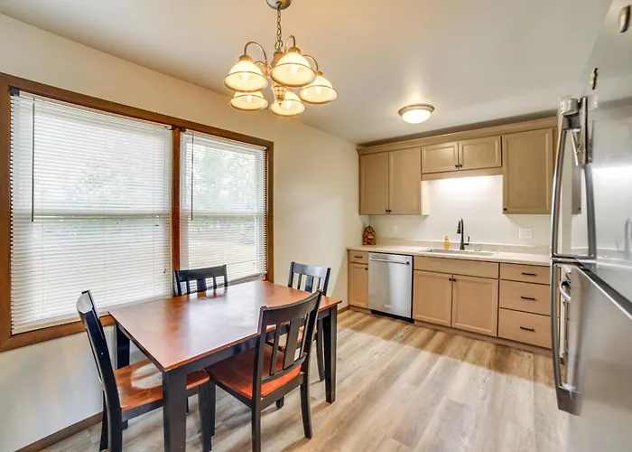 Explore The Upper Peninsula! Marquette Home