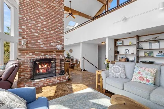 Clark Point Cottage, Ocean Access, Panoramic Views